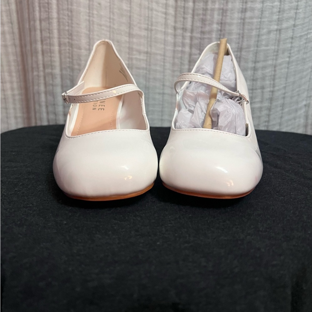 Journee Collection White Okenna Low Heel Square Toe Pumps - Picture 2 of 8